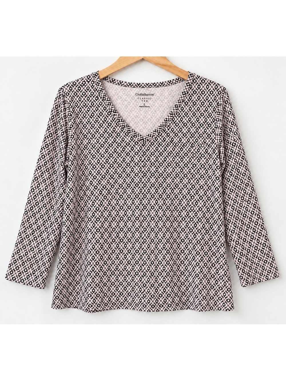 Croft & Barrow Classic Tee Large Geometric Print V Neck Cotton Stretch Top